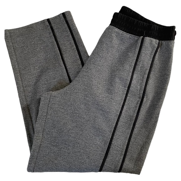 Lululemon Light Strides Crop *23 - Picture 8 of 9